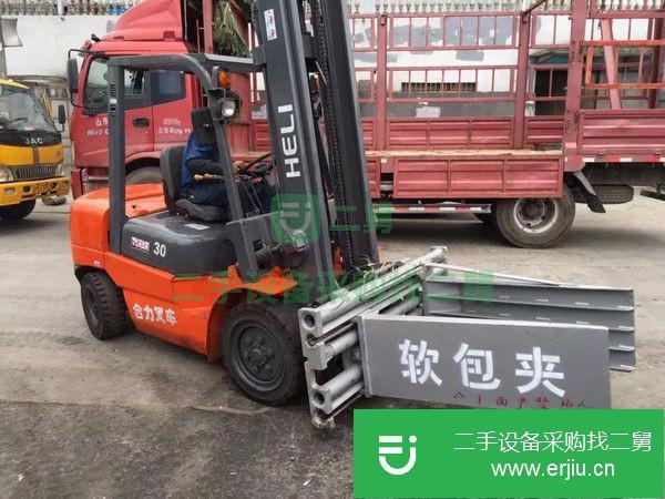 轉(zhuǎn)讓二手廢紙夾包機(jī)/二手旋轉(zhuǎn)圓筒抱夾叉車特價(jià)包郵