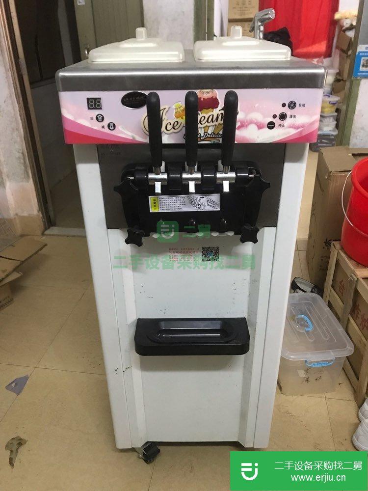 冰淇淋機(jī)，夏天冰涼，可做甜筒，圣代