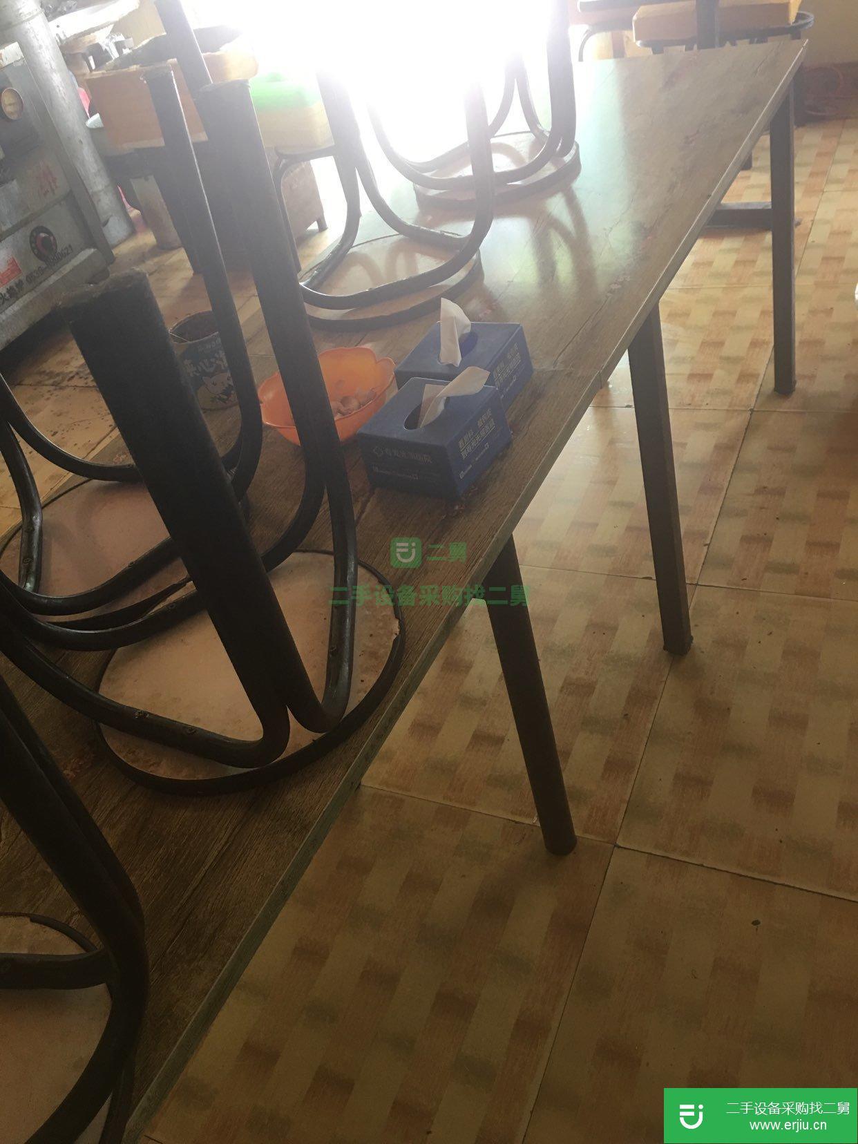 低價處理雙層烤箱。桌椅