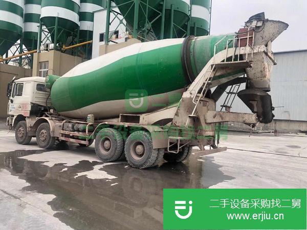 來(lái)賓出售2016年11月份精品德龍3000二手?jǐn)嚢柢?2方