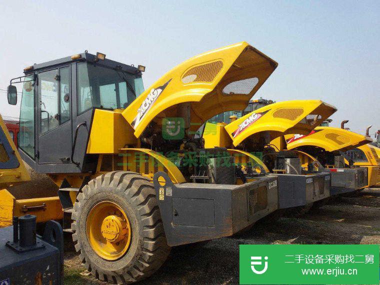 轉讓:出售荊州二手徐工20噸22噸26噸原裝振動壓路機