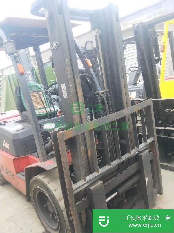 二手杭州3噸八成新柴油叉車 內燃式二手叉車低價出