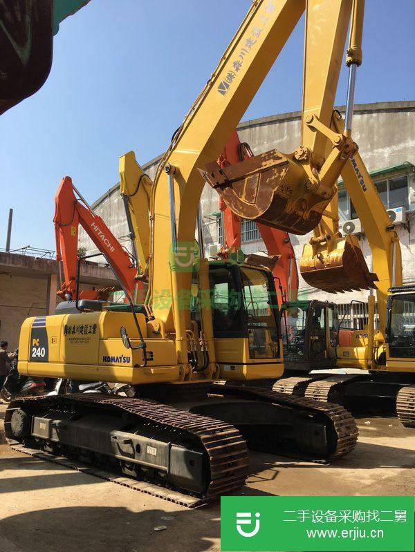 轉(zhuǎn)讓誠信經(jīng)營 二手60 70 80 100 130 150 160 200 240 260 350等挖機