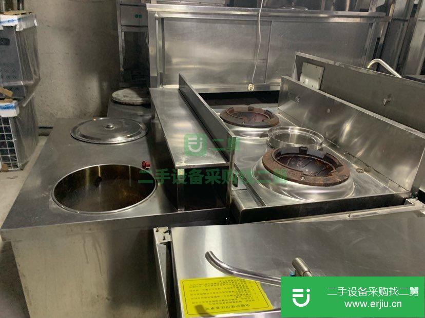 出售各色大小家電，廚房用具，餐廳用具。