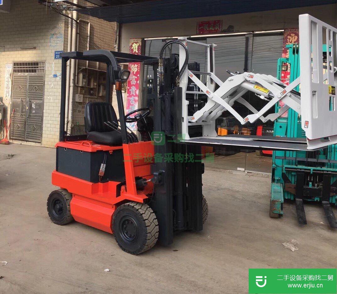 九成新1.5噸交流電動叉車，二手力至尤電動叉車原裝電池