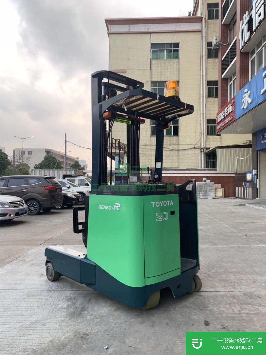 二手豐田1噸前移式電動叉車，小型窄道專用二手叉車質(zhì)保