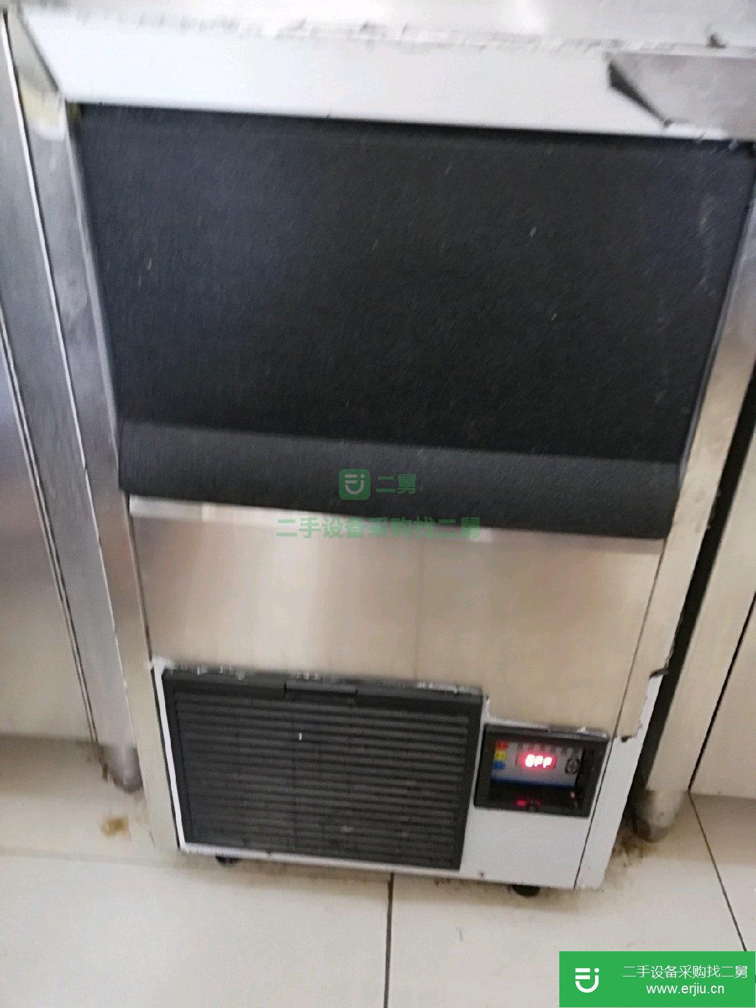 7成新快速制冰機出售