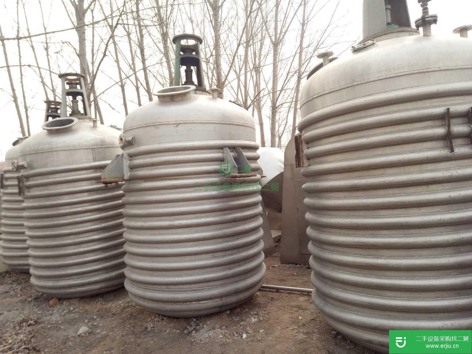 供應二手不銹鋼儲罐,10噸20噸30噸50噸不銹鋼立式儲罐,不銹鋼臥式儲罐