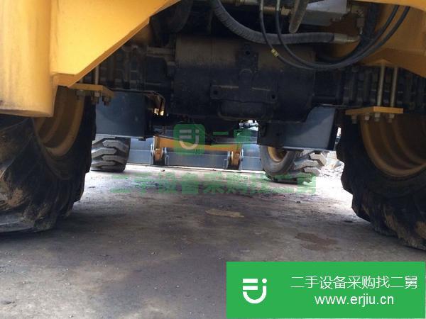 轉(zhuǎn)讓九成新國(guó)產(chǎn)柳工裝載機(jī)挖掘機(jī)