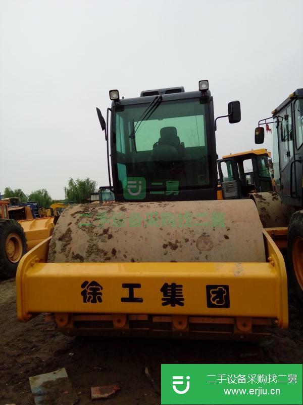 3臺幾乎全新振動壓路機處理