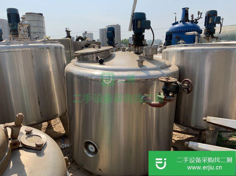 轉(zhuǎn)讓:1000升冷熱缸，1000升調(diào)配罐，1000升攪拌罐