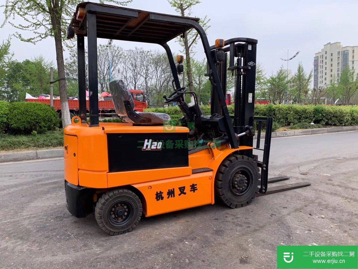 二手2噸杭州電動叉車，進(jìn)口豐田小體積電動叉車