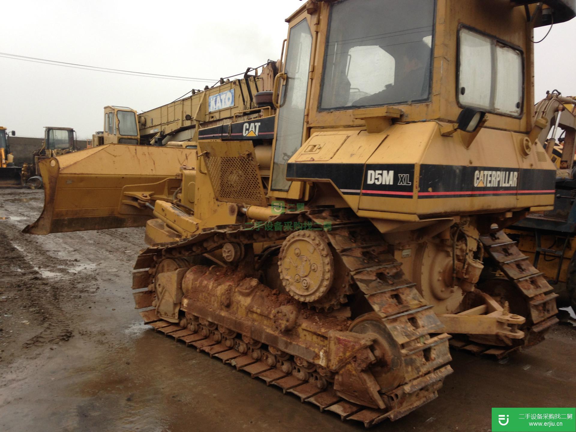 CATERPILLAR 卡特彼勒D5M造型推土機出售. 線導操作