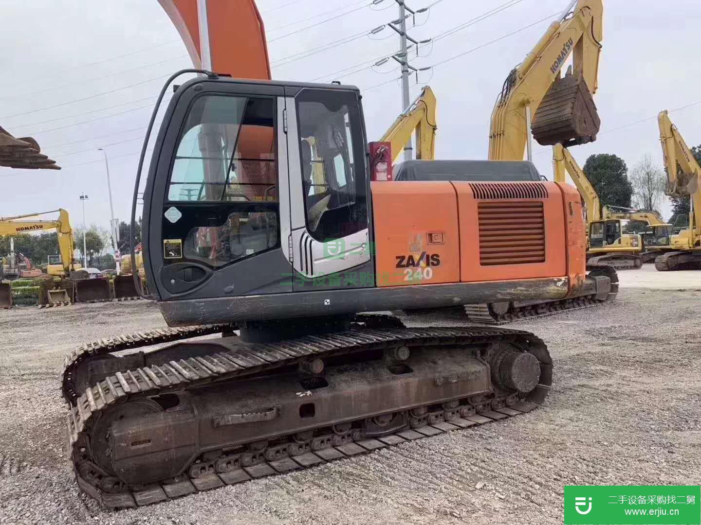 迪慶地區(qū)低價轉讓日立 ZX240LC-3 挖掘機 日立240二手挖掘機