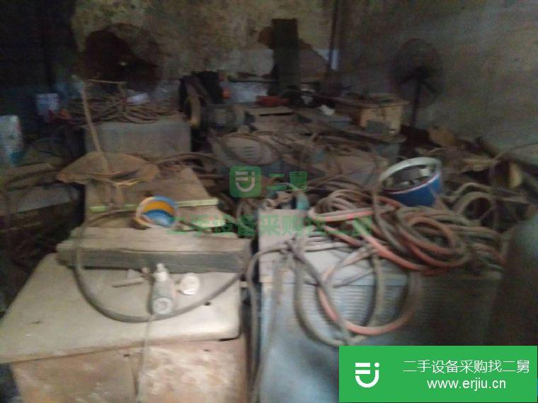 轉(zhuǎn)讓九成新剪板機