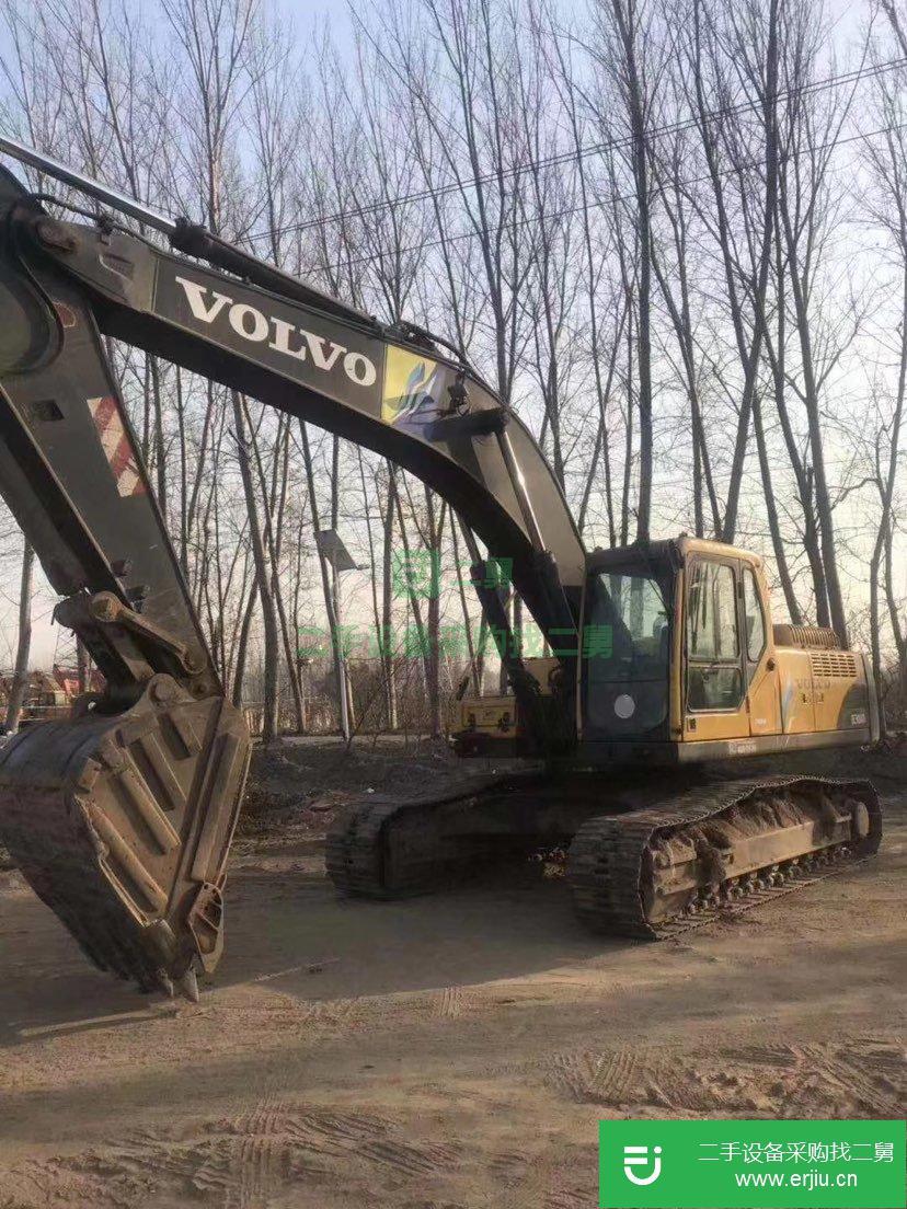 出售二手的九成新的沃爾沃290挖掘機