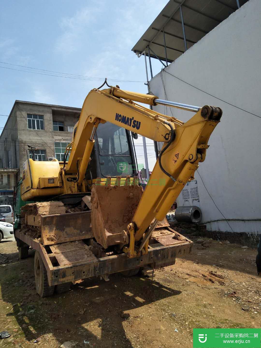 轉(zhuǎn)讓出售品牌小松60-7挖掘機