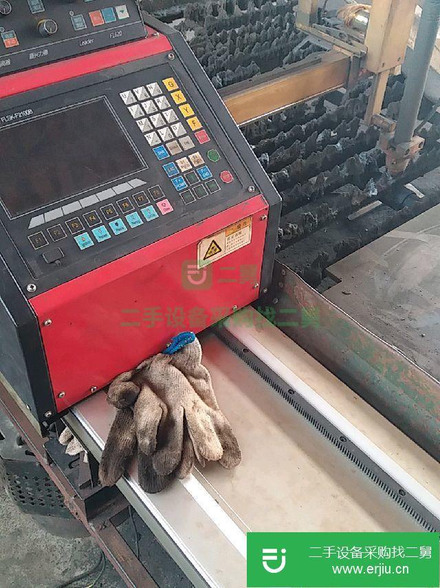 出售剪板機，折彎機，沖床，鈑金鉚焊加工設備
