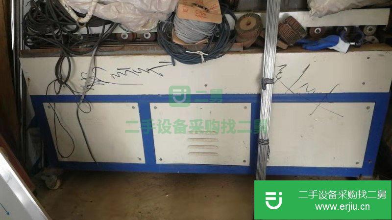 轉(zhuǎn)讓出售專用設(shè)備大型空壓機(jī)