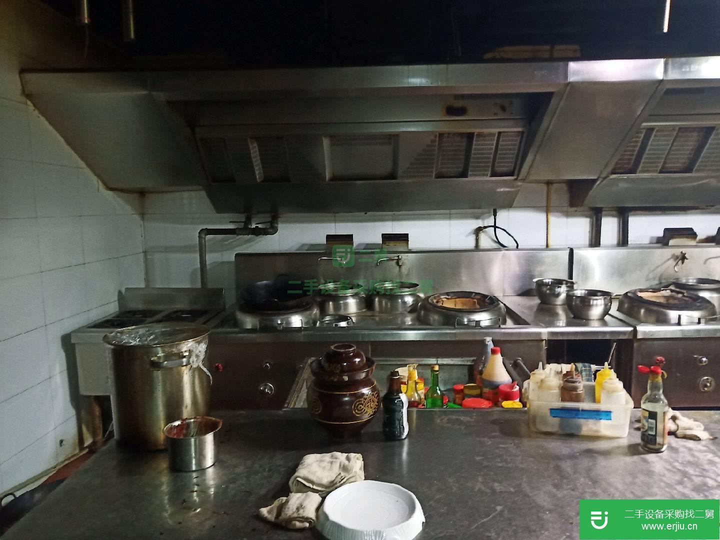 酒店的所有家具餐具