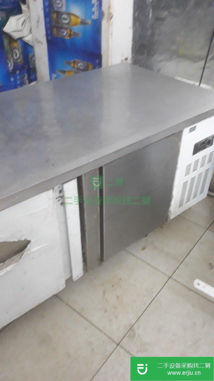 工作臺冰箱9成新冷凍，冷藏