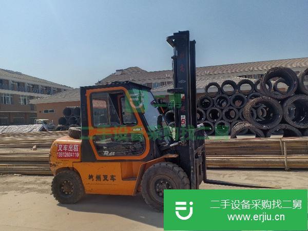 轉(zhuǎn)讓8成新杭叉叉車R 45一輛。