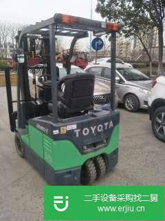轉讓二手進口前移式電動叉車,豐田1.5噸三節5米電瓶叉車