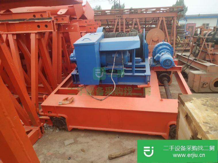 轉(zhuǎn)讓:急轉(zhuǎn)60加60提梁機(jī)一臺，九成新