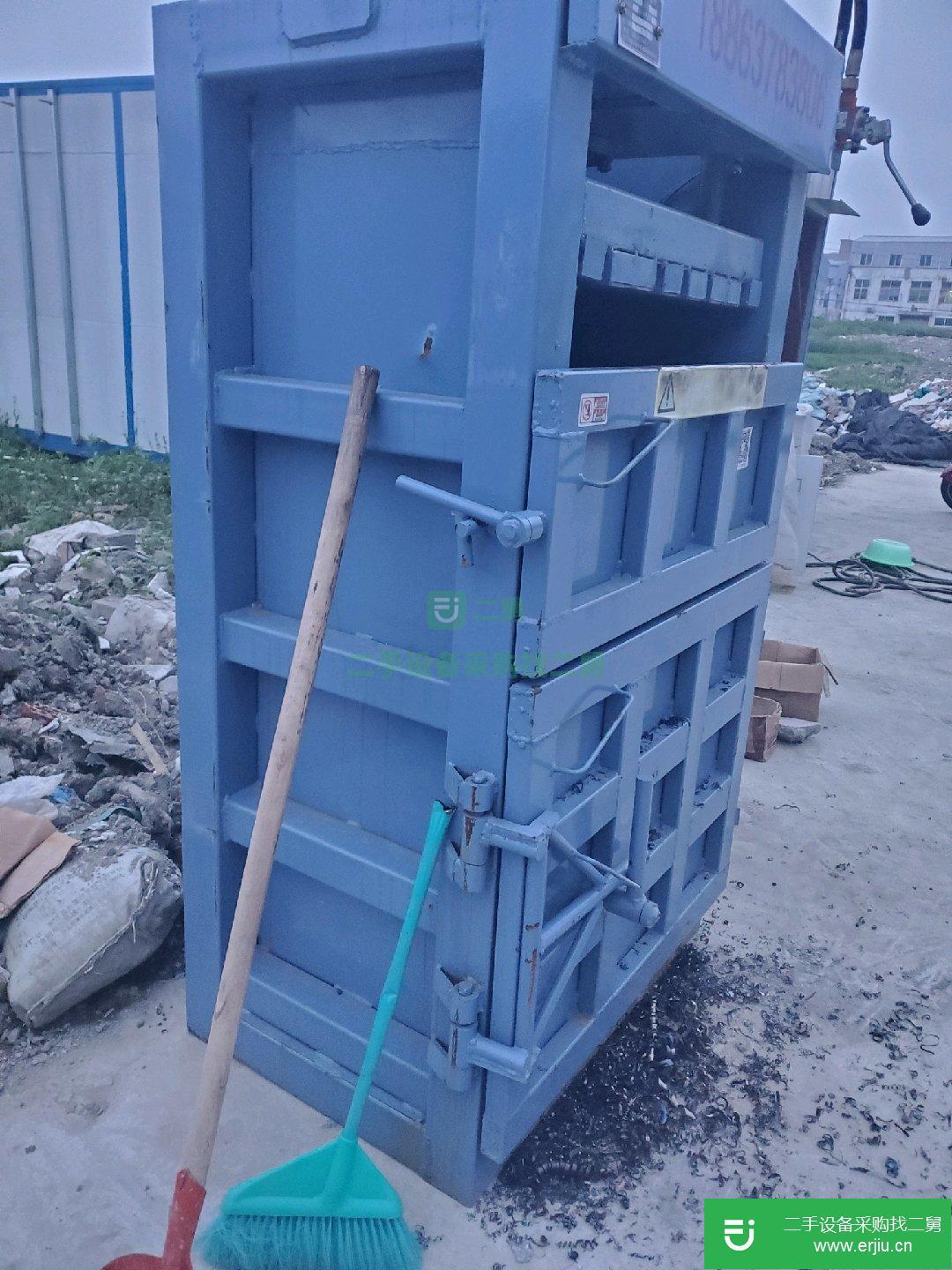 塑料廢紙打包機(jī)壓塊機(jī)出售
