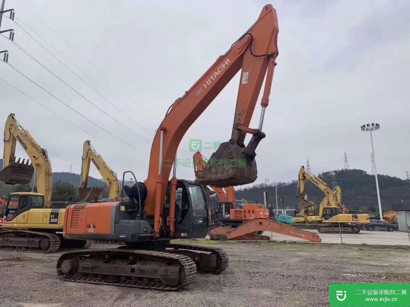 迪慶地區(qū)低價轉讓日立 ZX240LC-3 挖掘機 日立240二手挖掘機