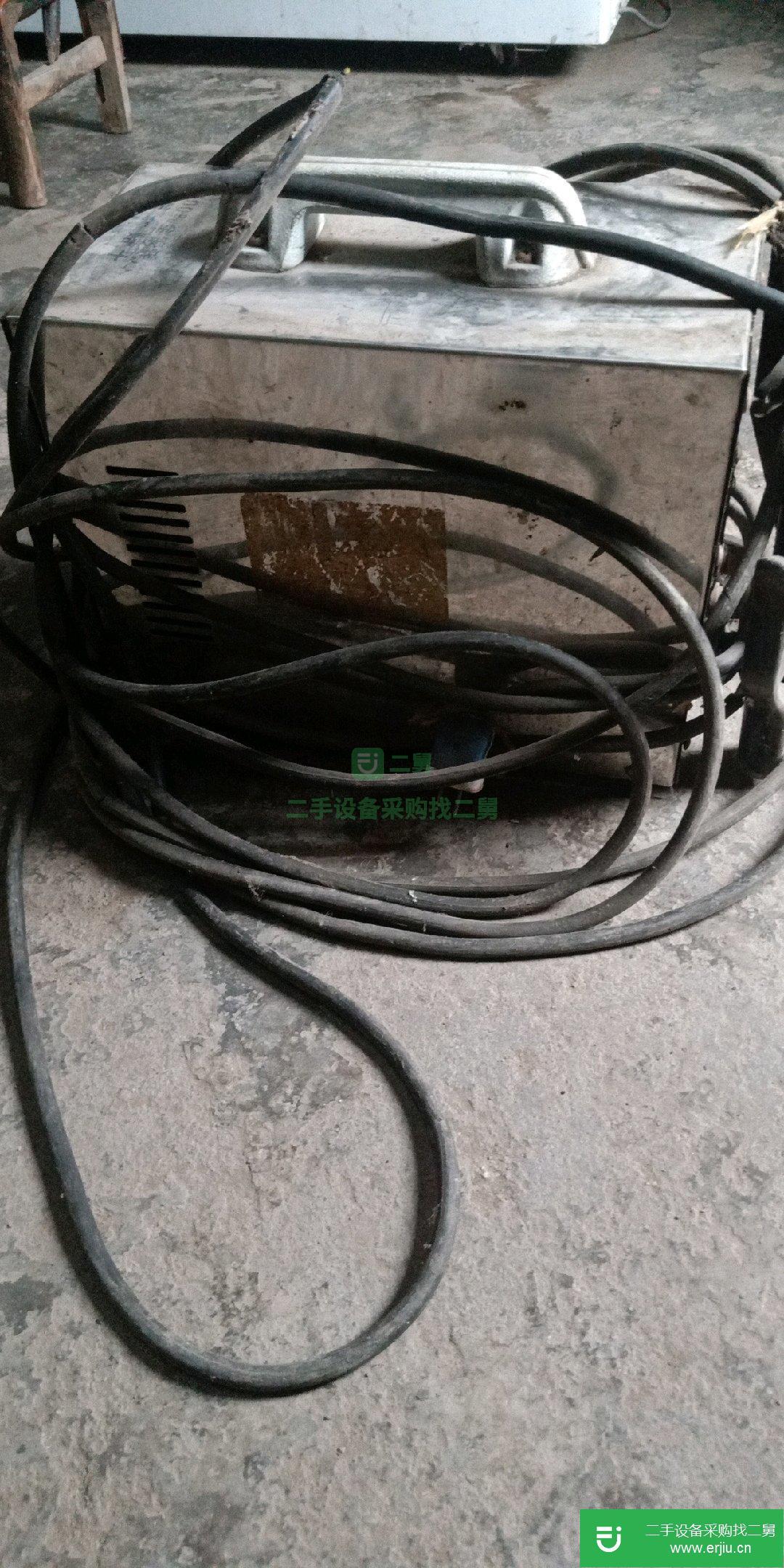 低價出售全銅機(jī)芯電焊機(jī)