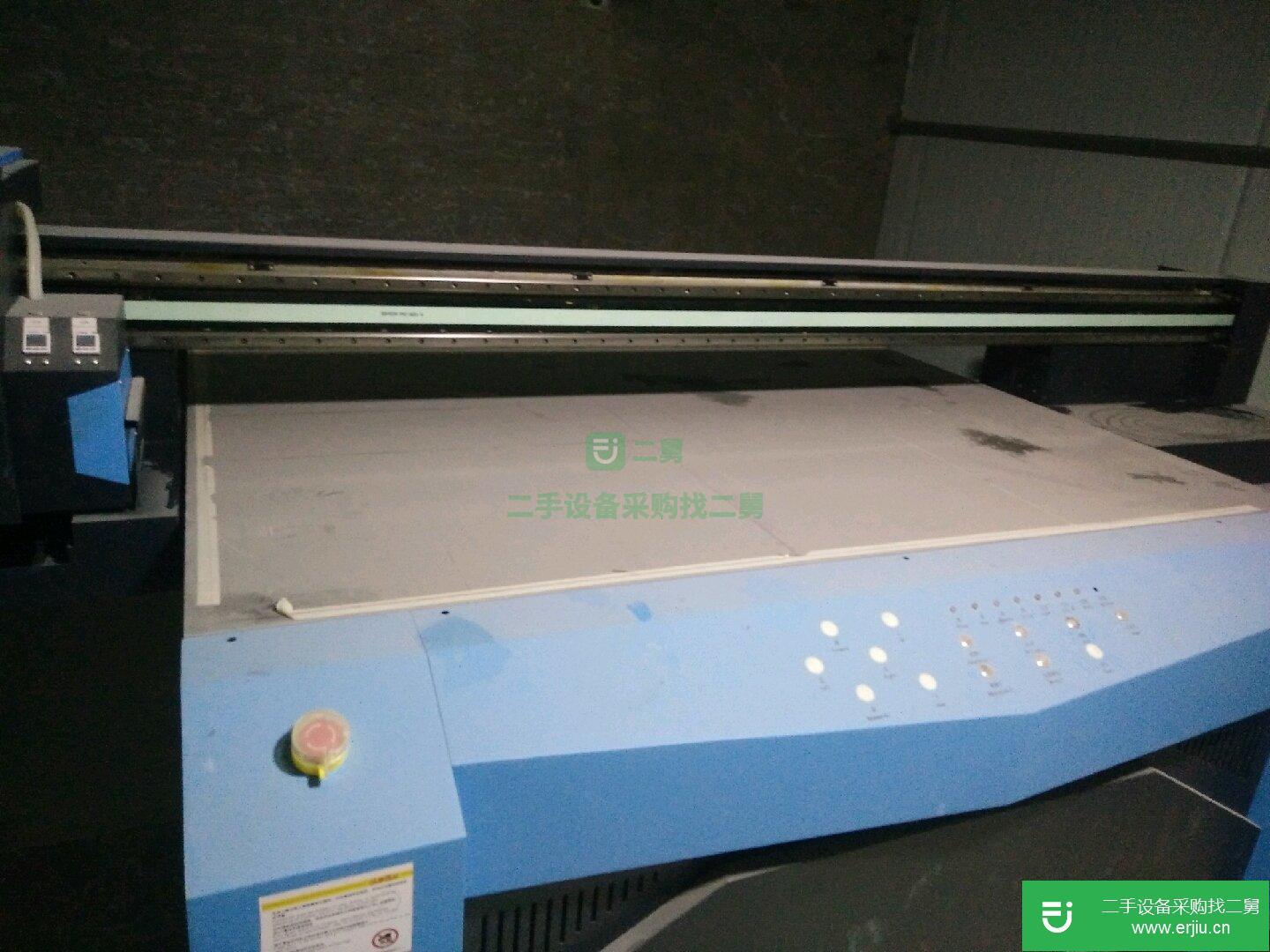 出售UV打印機，雕刻機，新的用了半年