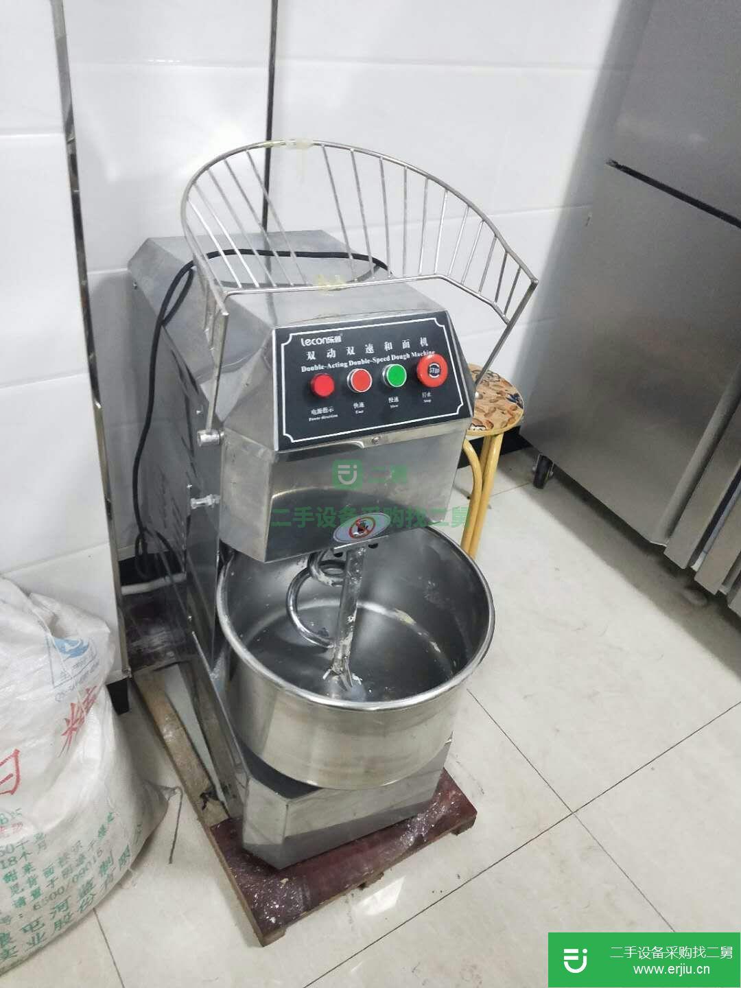 蛋糕店面包店設備轉讓烤箱醒發箱和面機操作臺展柜