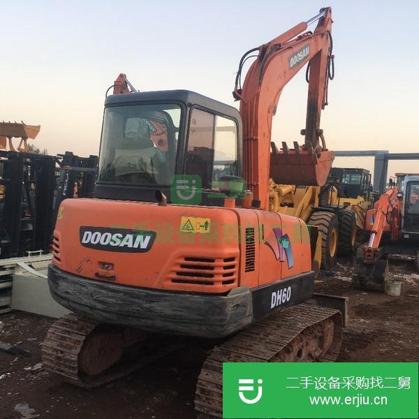 出售二手斗山  小松  久保田  卡特等小型挖掘機  物美價廉