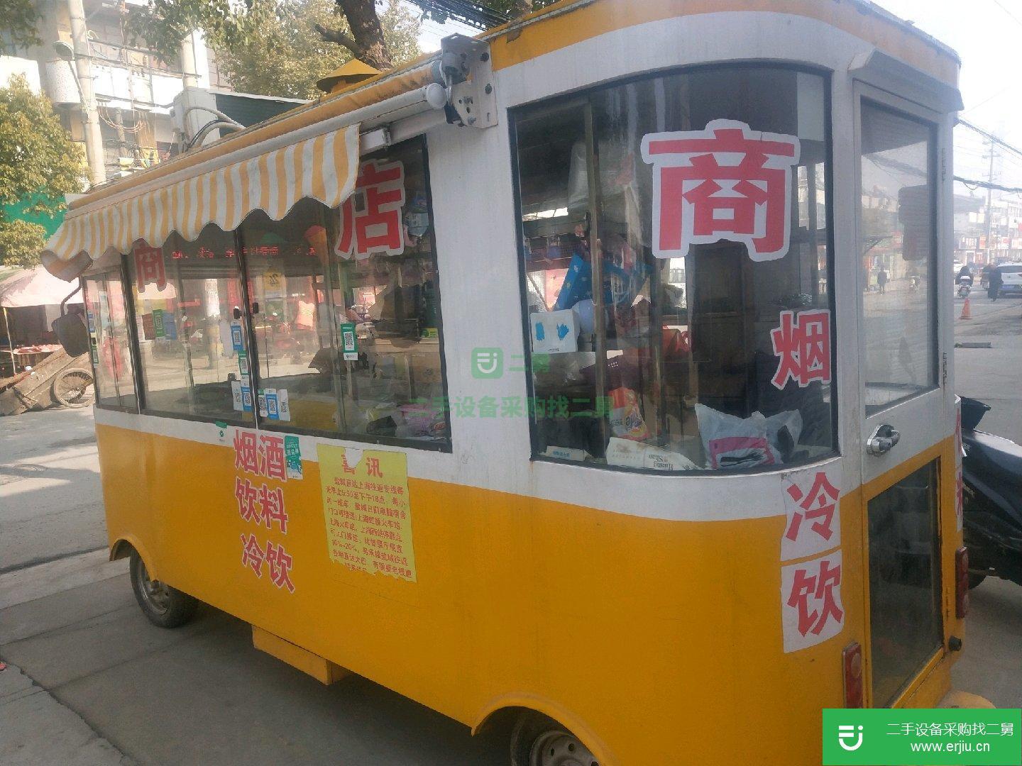 二手的四輪電動小吃車出售