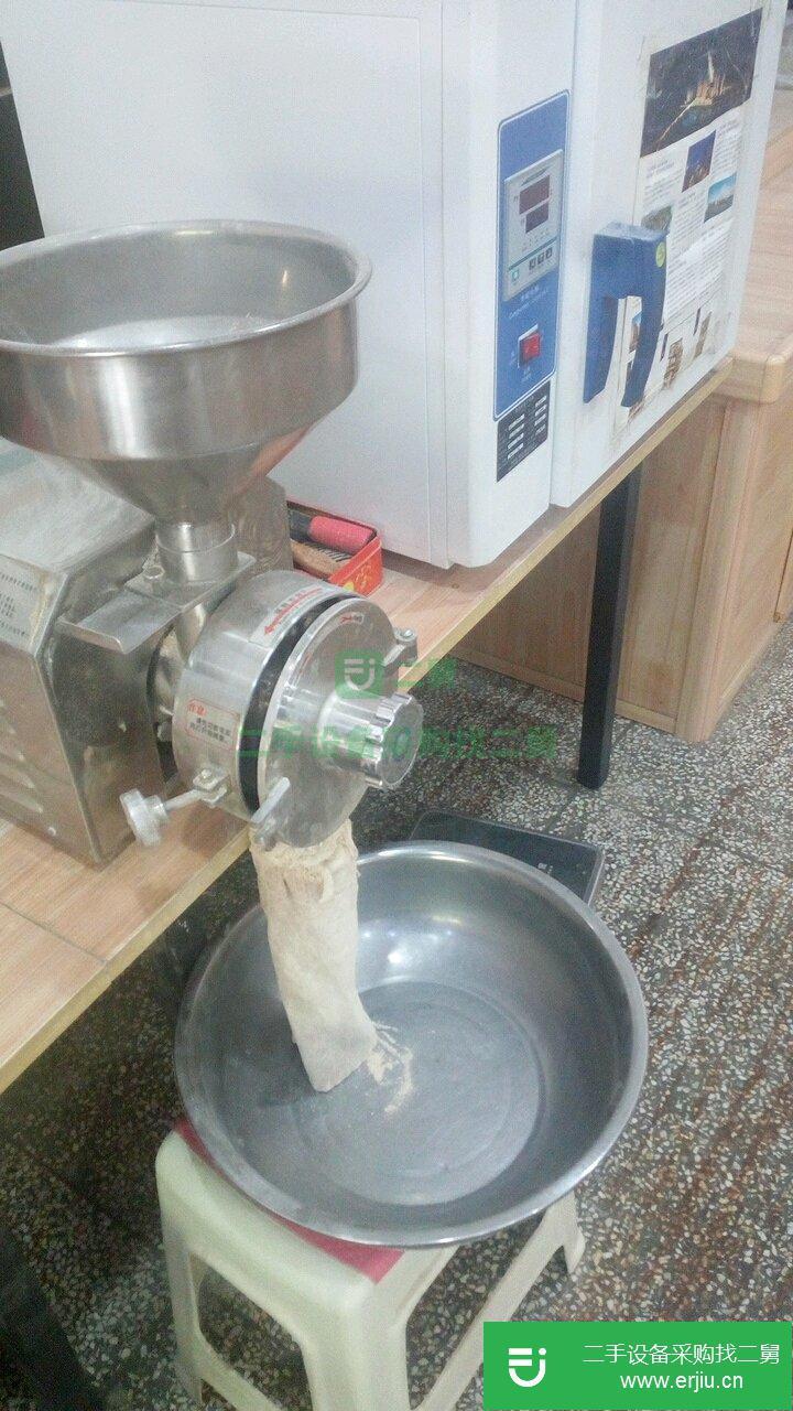 八成新五谷打粉機加烘培箱