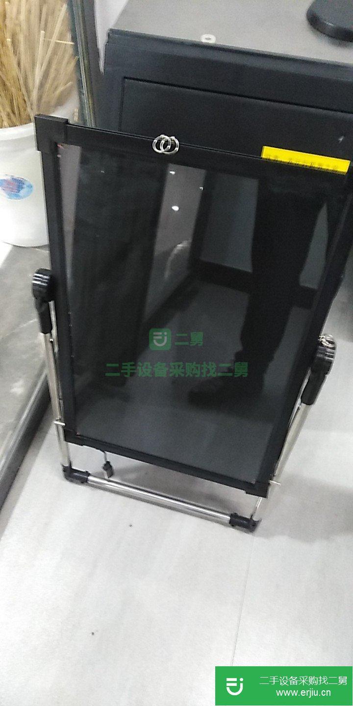 低價出售奶茶設備和鐵板鴨腸設備