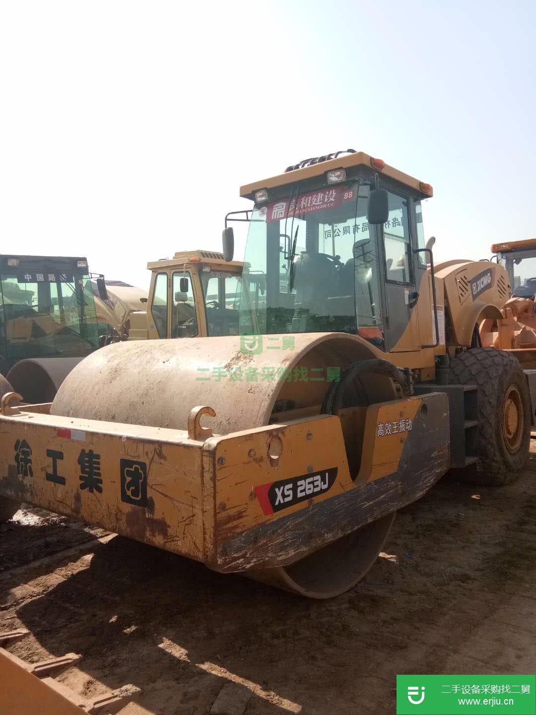 壓路機(jī)9成新徐工壓路機(jī)出售