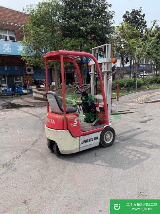 二手豐田0.5噸小型電動(dòng)叉車，貨梯樓層專用二手電動(dòng)叉車