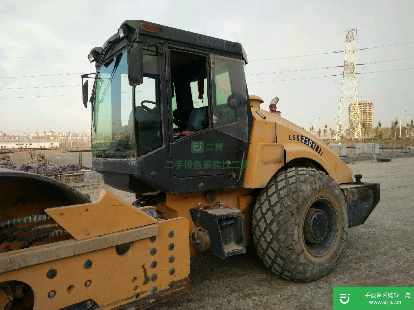 個人一手洛建壓路機出售