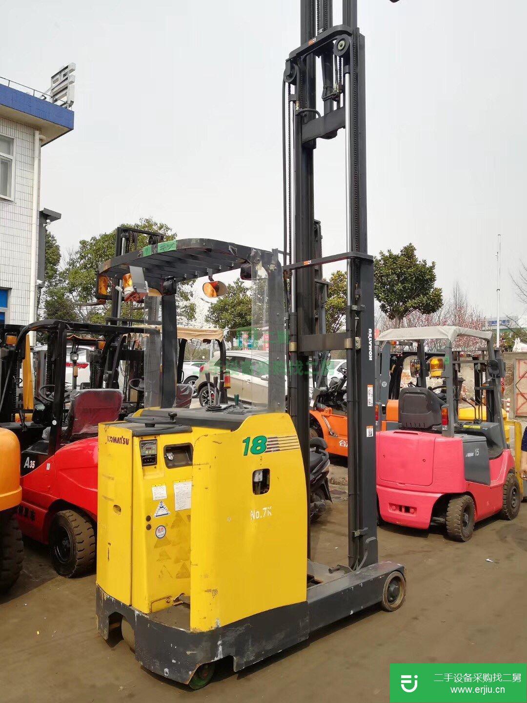 二手倉(cāng)庫(kù)窄道1.5噸前移式電動(dòng)叉車，二手豐田電動(dòng)叉車