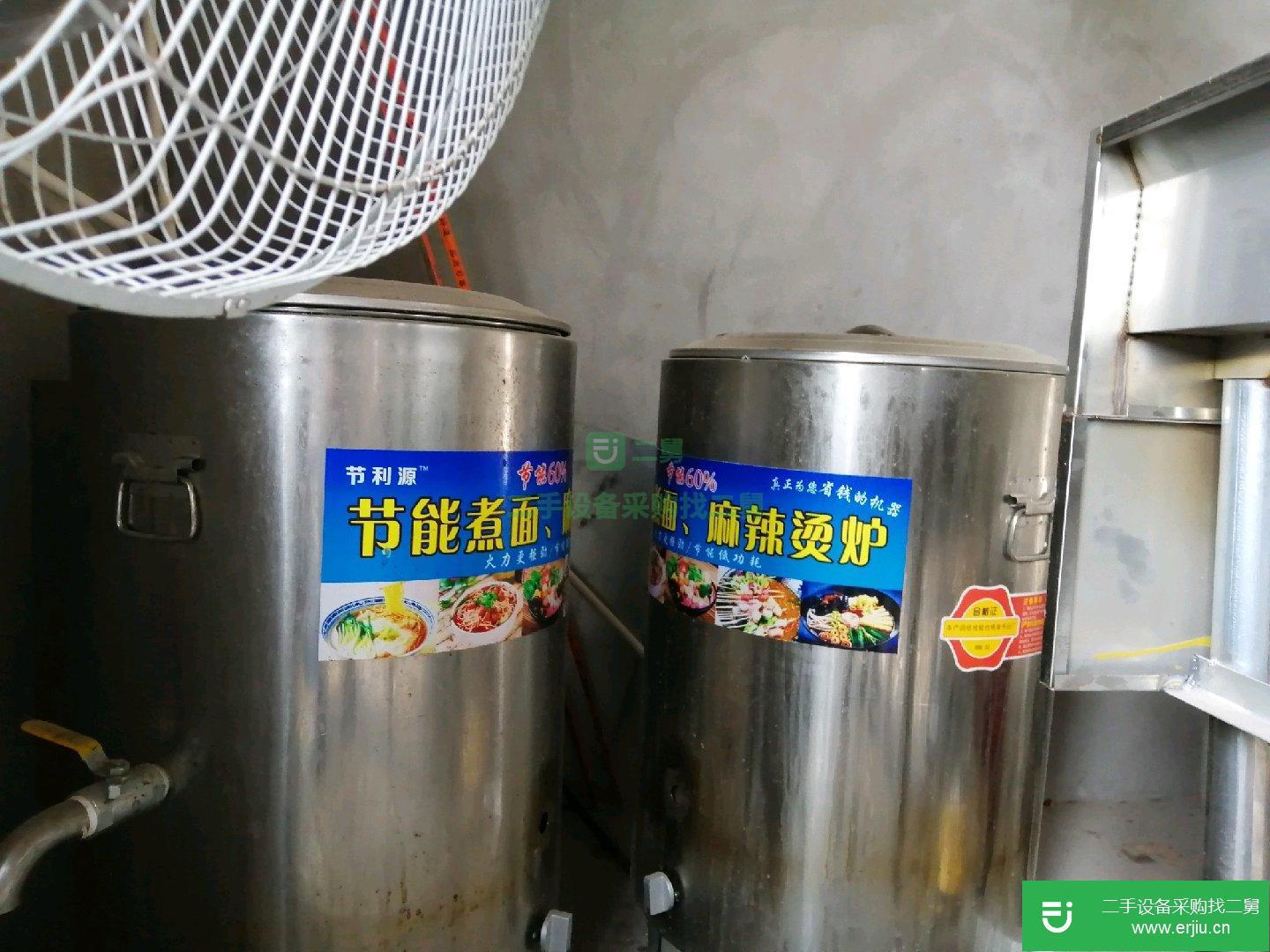 出售二手的9成新煮面桶。加4頭煲仔爐。
