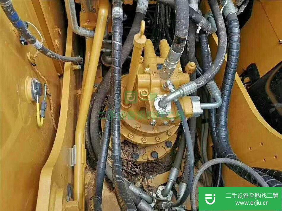 低價出售卡特彼勒 320D2 挖掘機，九成新