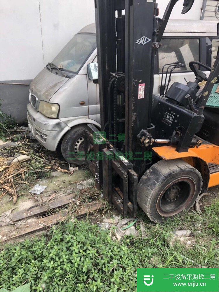 出售二手杭州3噸柴油叉車，原版油漆帶中鋼側(cè)移可進(jìn)集裝箱價(jià)低