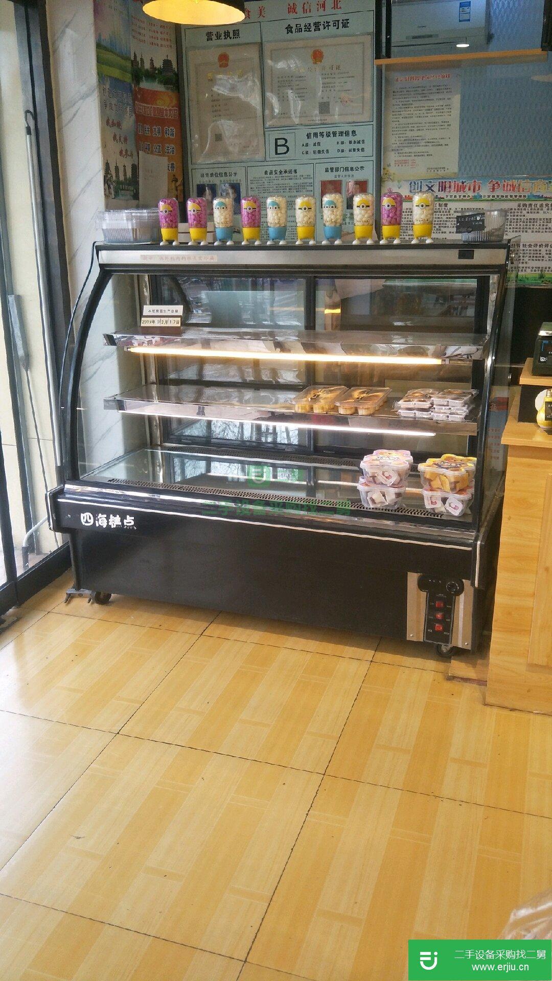 出售二手的9成新的蛋糕展柜