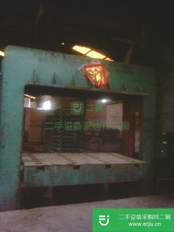 轉(zhuǎn)讓出售九成新二手冷壓機(jī)