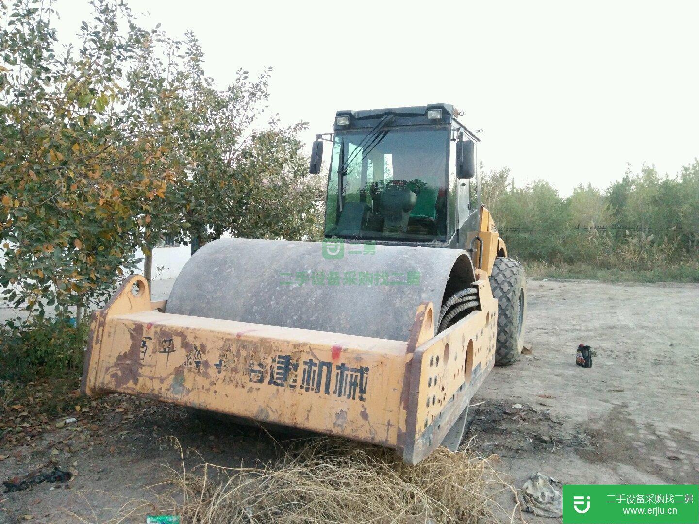 個人一手洛建壓路機出售