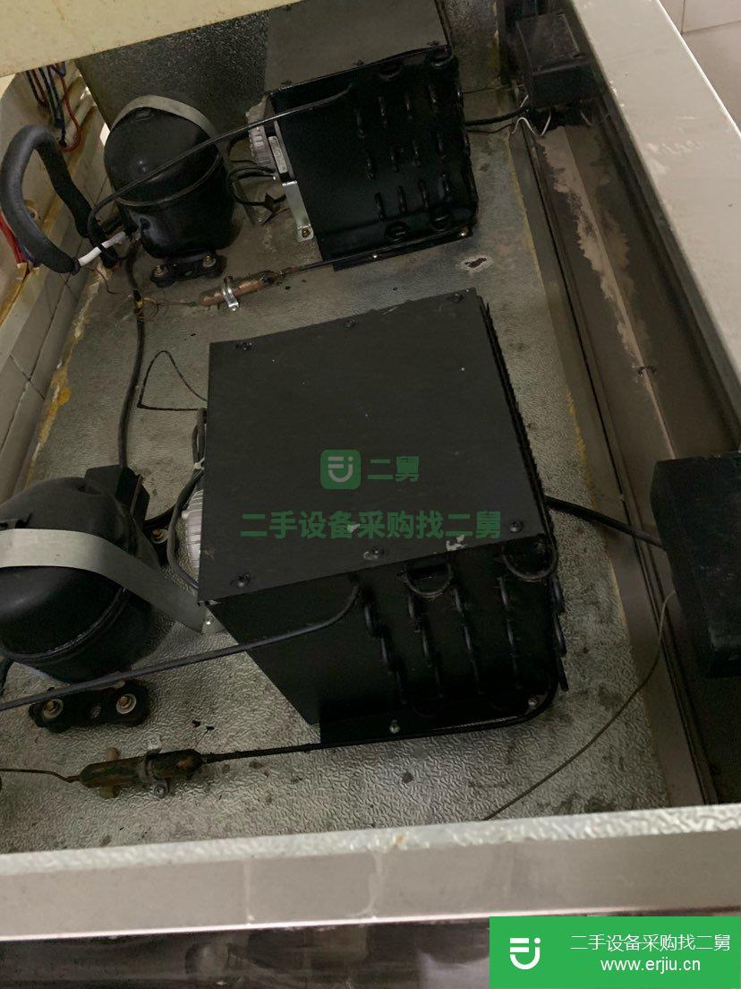 出售二手的九成新的4門冰箱 上面冷凍 下面冷藏