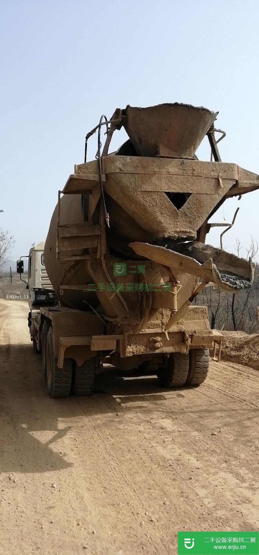 轉(zhuǎn)讓大10方混凝土罐車攪拌車