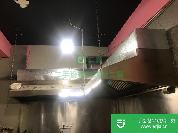 出售二手的飯店專用排風機，全套！